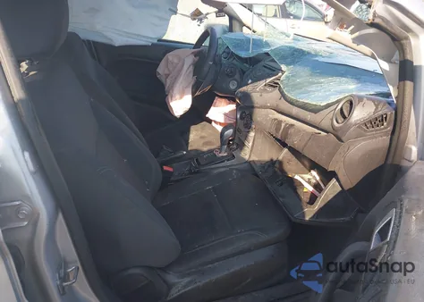 2015 Ford Fiesta Se z USA, uszkodzony, nr VIN 3FADP4BJ8FM191074